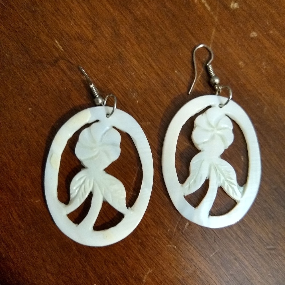Shell earrings